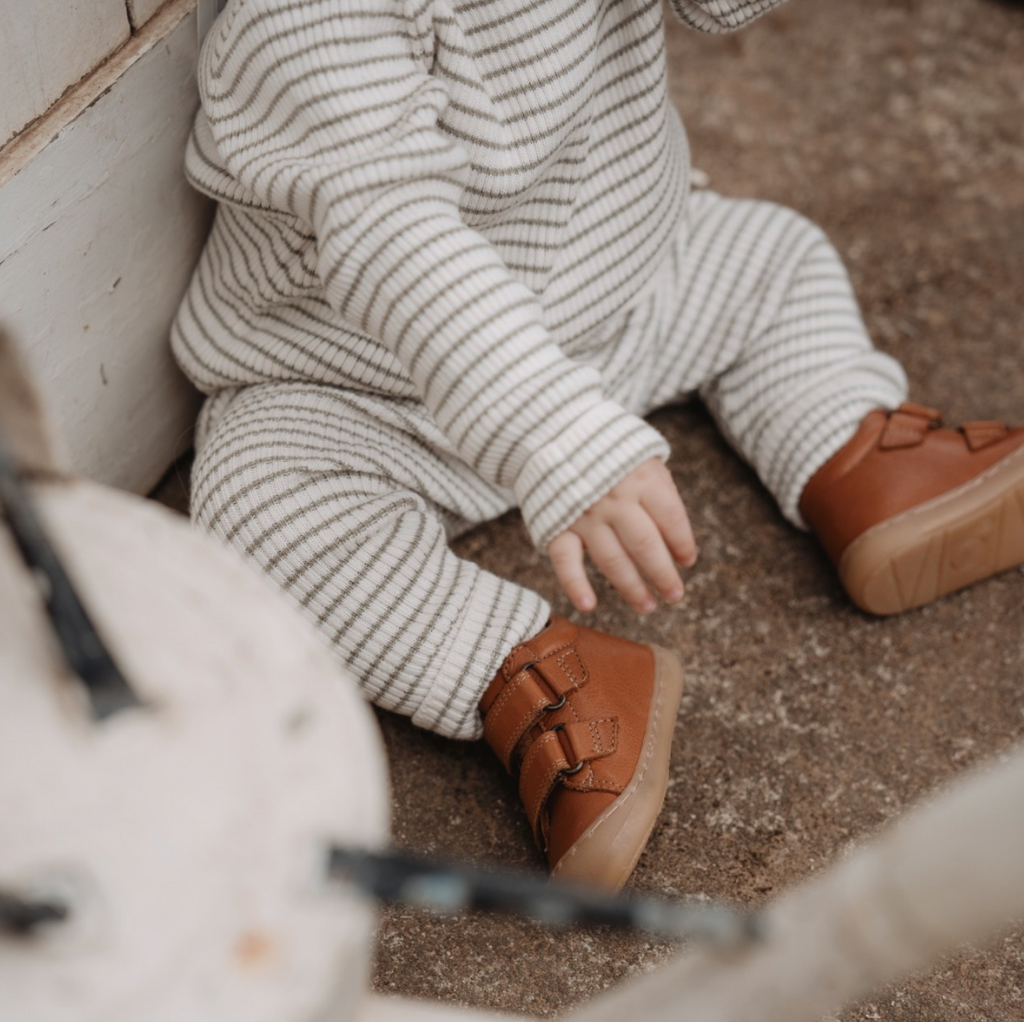 Wann braucht mein Kind den ersten Schuh?