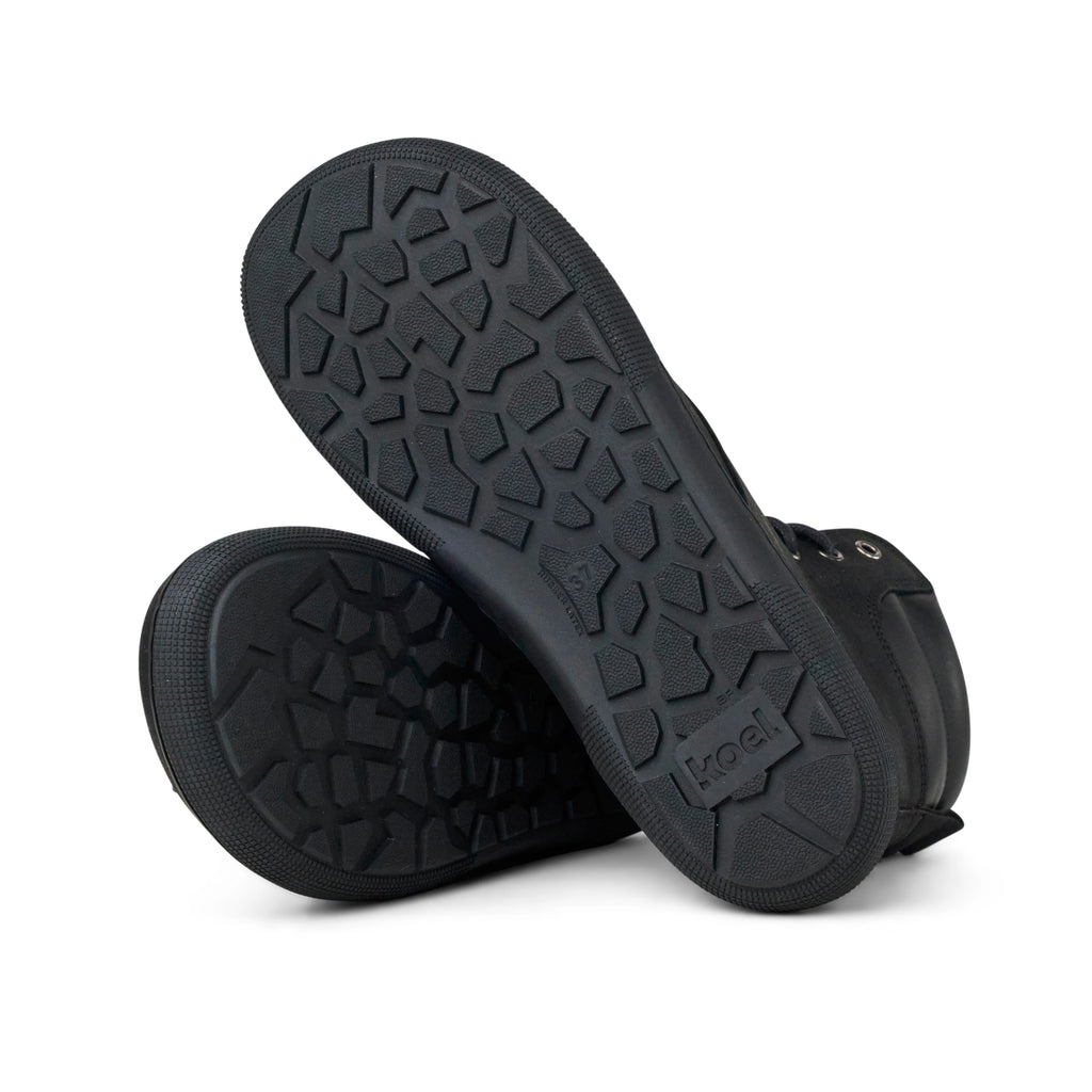 Koel Florence Lamb Black – Gummisohle detail, flache flexible Sohle ohne Sprengung