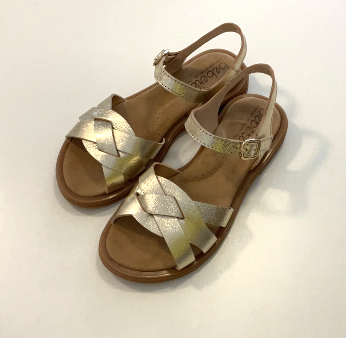 schöne elegante Beberlis Mädchensandale echtes Leder goldfarben mit Schnalle Dornenschließe und weiches Fussbett flexible Sohle