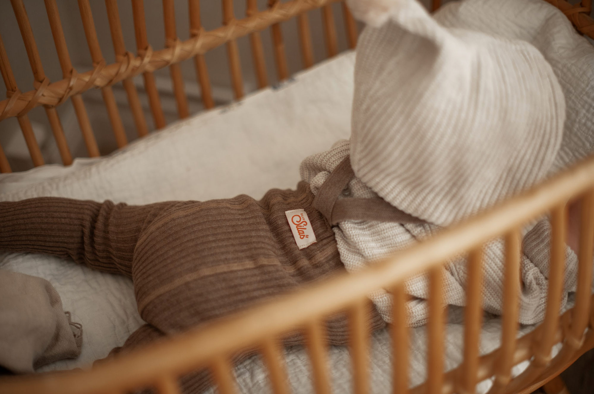 Silly Silas Hippy Footed Strumpfhosen mit Trägern Cocoa Blend - keks.