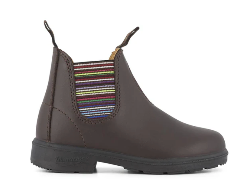 Blundstone Chelsea Boots für Kinder, dunkelbraun an beiden Seiten  Gummi mit bunten Streifen, wasserdicht und robuste schwarze Sohlen mit Gripp.