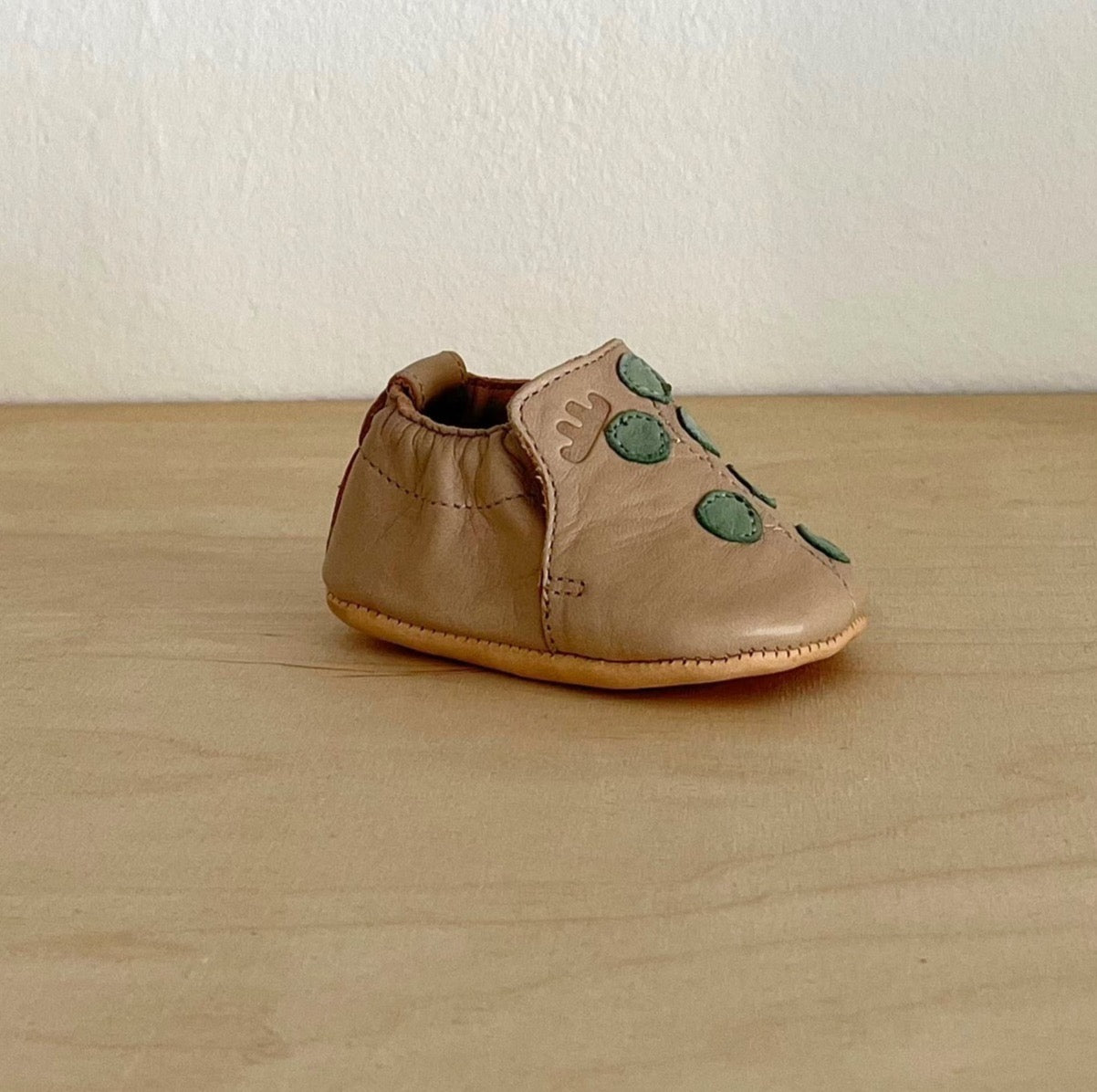 EZPZ Easy Peasy Blumoo Eucalyptus Krabbelschuhe