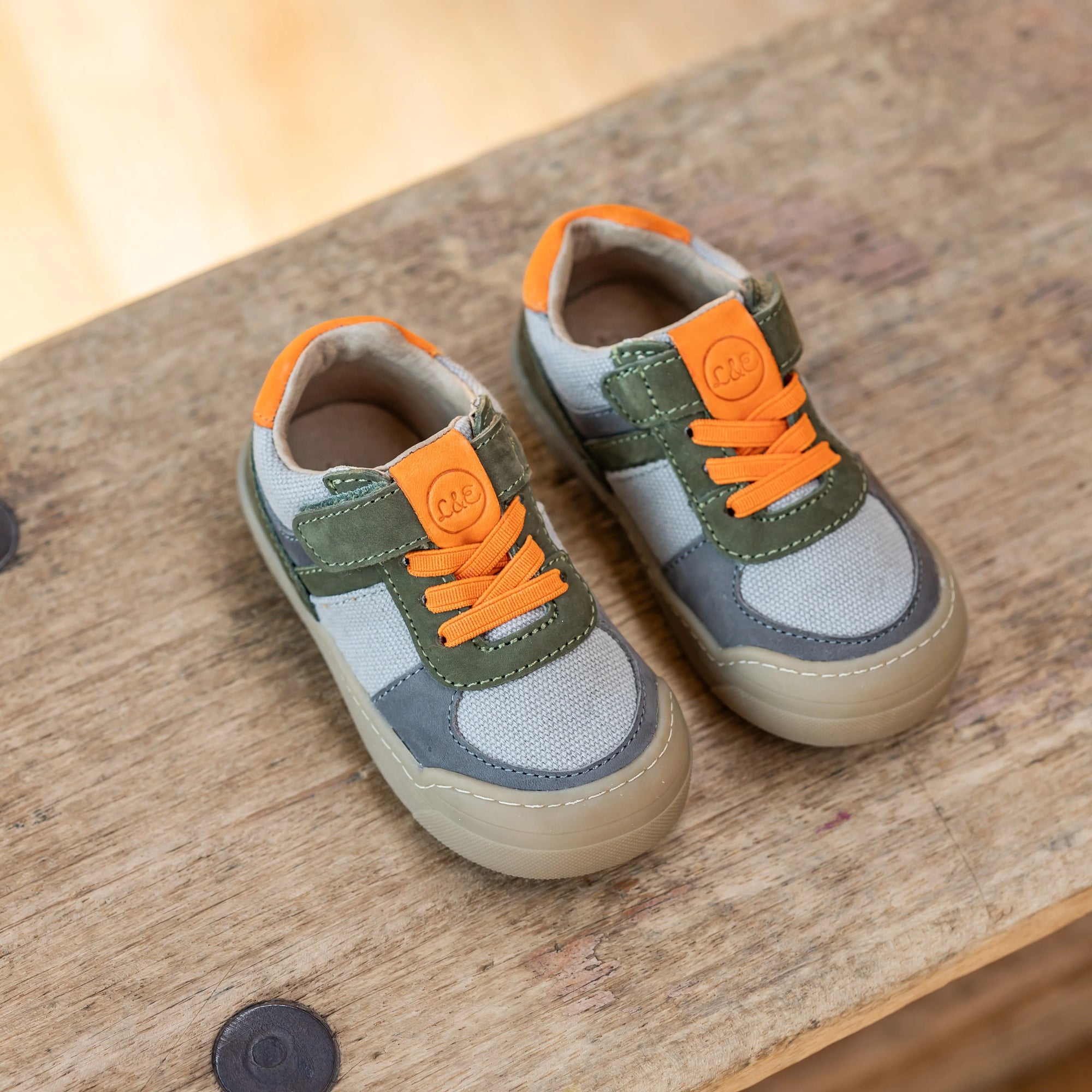 Lotta & Emil First Step Tomte Olive - keks.