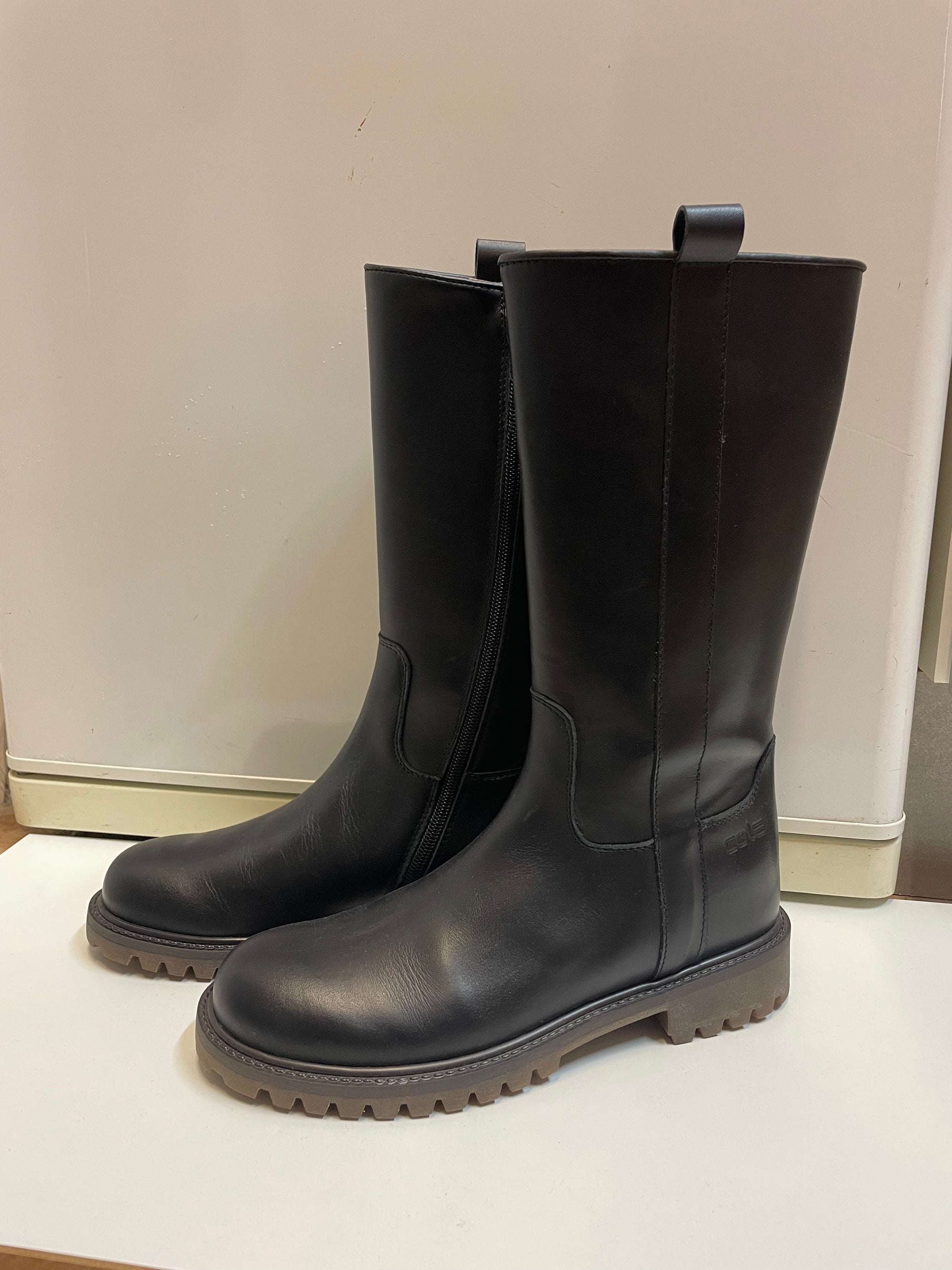 Cole Bounce Langschaft Stiefel Schwarz mit Lederfutter
