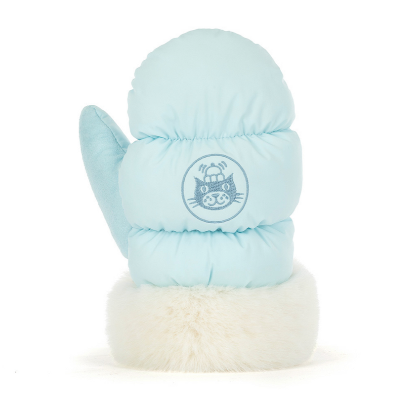 Jellycat Amuseables Mitten Plüschfigur. Hellblauer Handschuh mit weißem Plüschbesatz, gesticktem Jellycat Logo, braunen Füßchen und geste cktem Gesicht für Jellycat-Liebhaber, jetzt online kaufen beim keks. Bielefeld