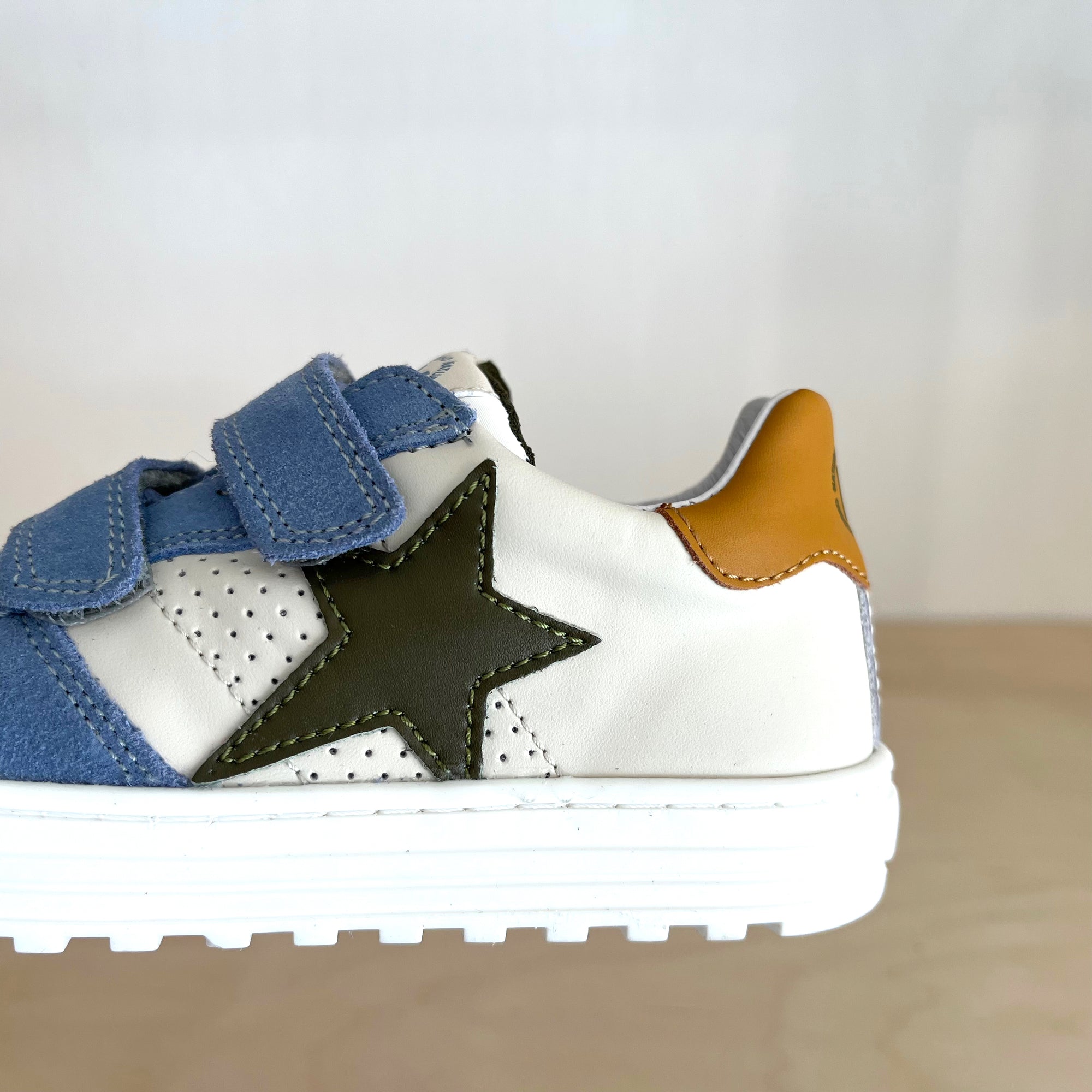 Naturino Hess Milk Klett Sneaker für Kids - keks.
