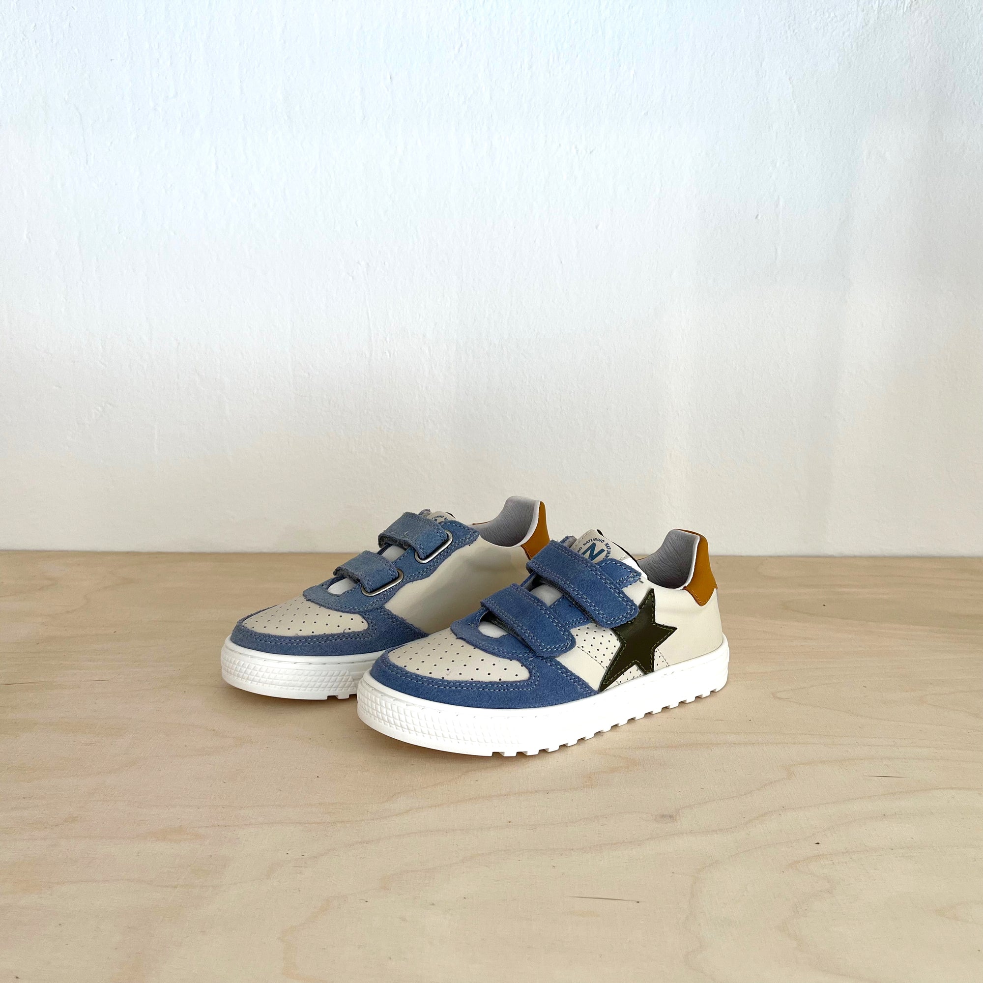 Naturino Hess Milk Klett Sneaker für Kids - keks.