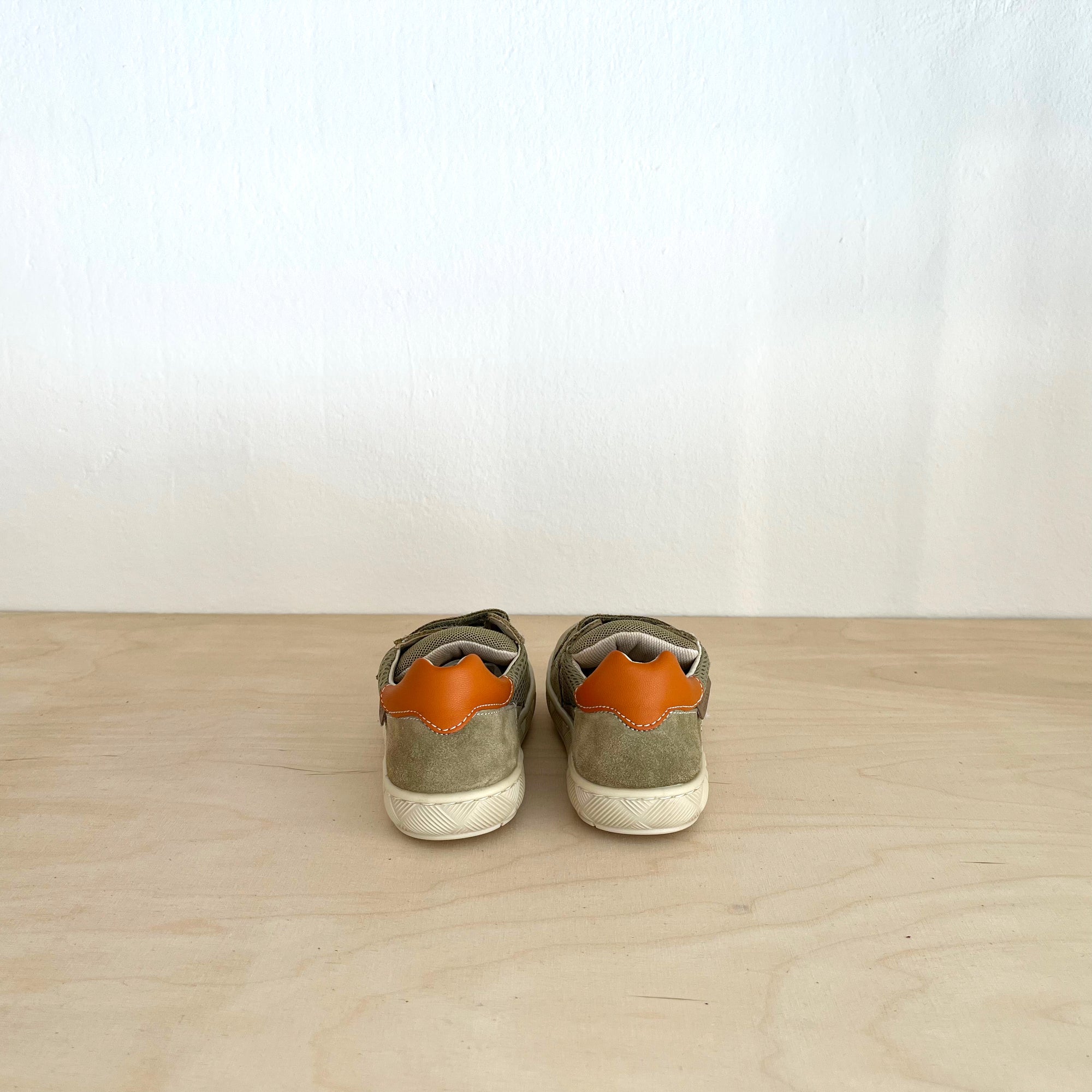 Naturino Lilox Barfußschuh mit Klettverschluss Stone-Orange - keks.