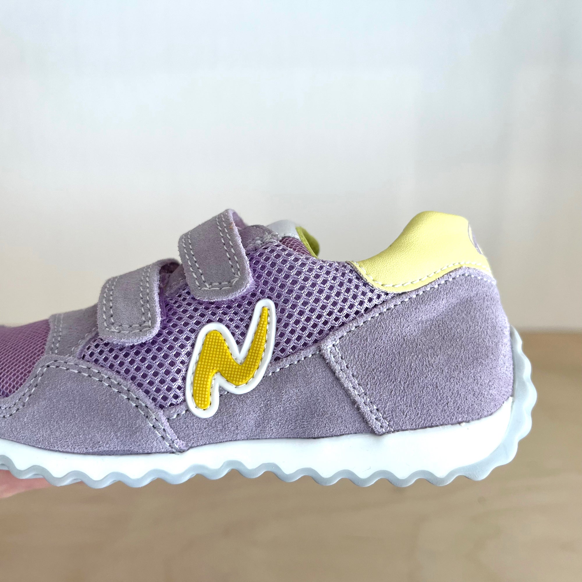 Naturino Sammy Lilac Flieder Klett Sneaker für Kids - keks.