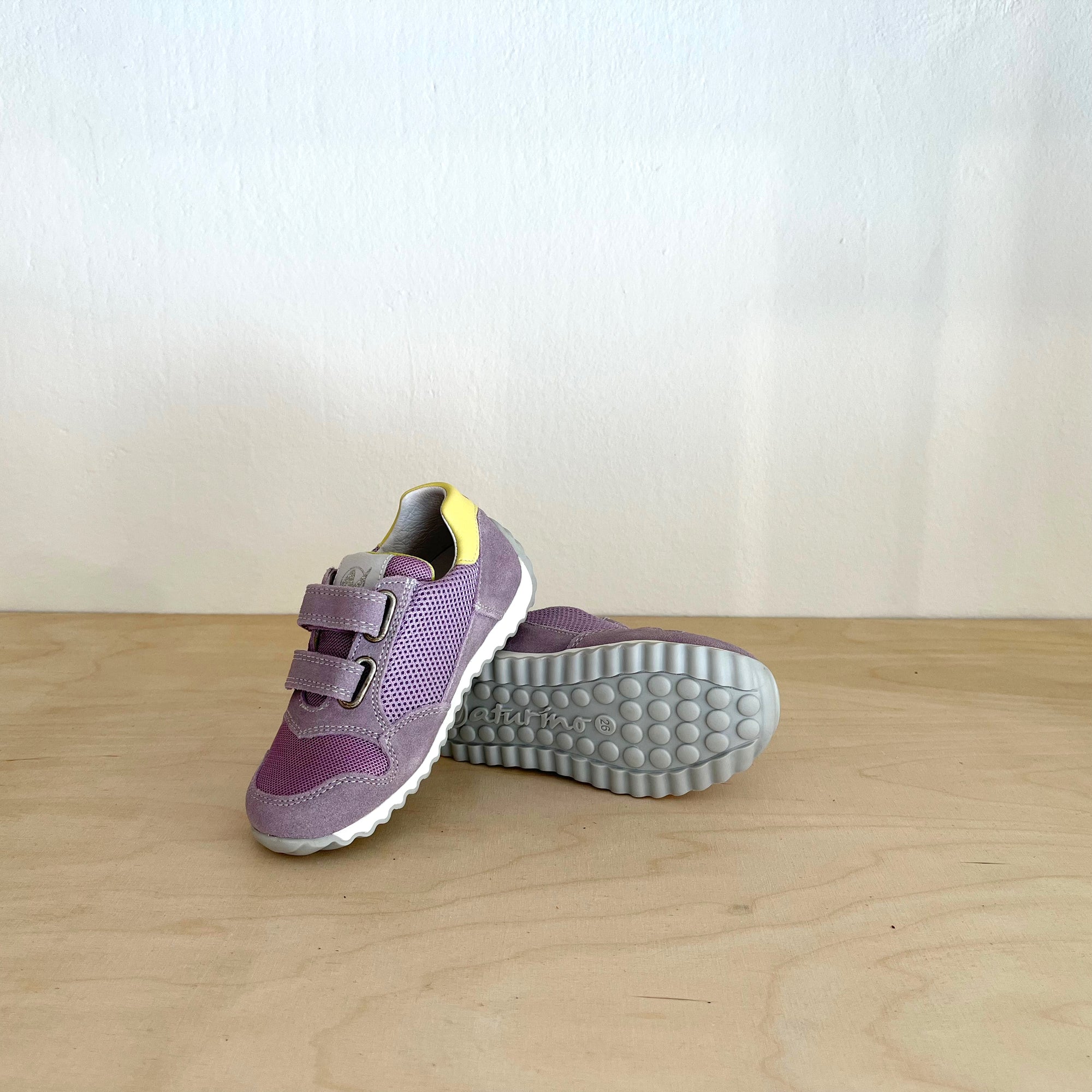Naturino Sammy Lilac Flieder Klett Sneaker für Kids - keks.