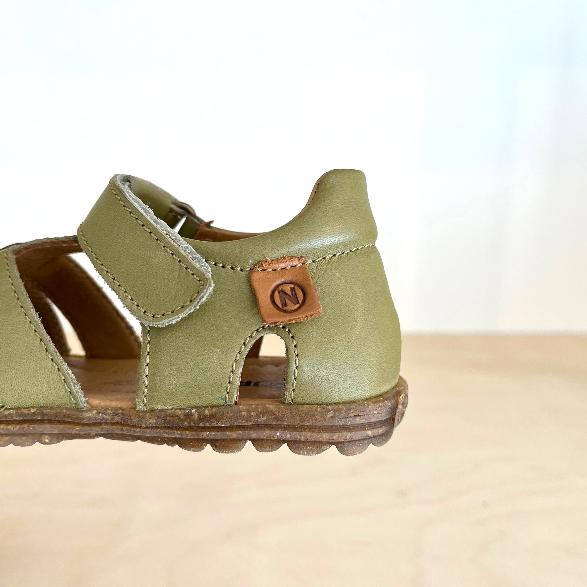 Naturino SEE Stone Klett Sandale Grün - keks.