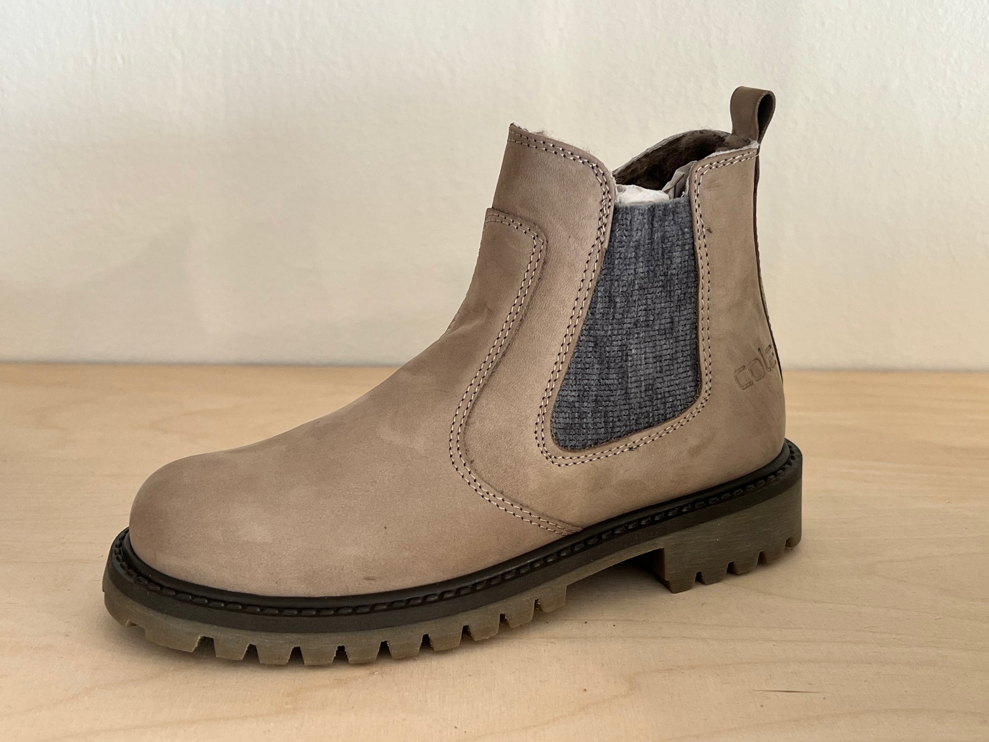 Cole Bounce Chelsea Boot mit Lammfell Beige