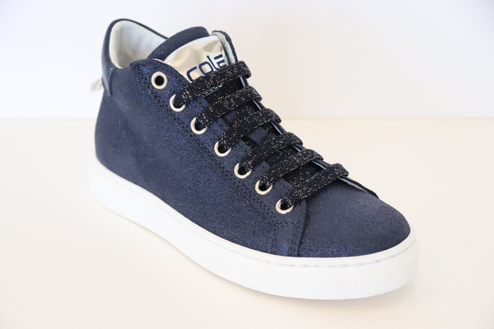 Schöne Dunkelblaue Cole Bounce Midtop Sneaker Chianti Blue Moon, Schnürschuhe mit silbernen Details