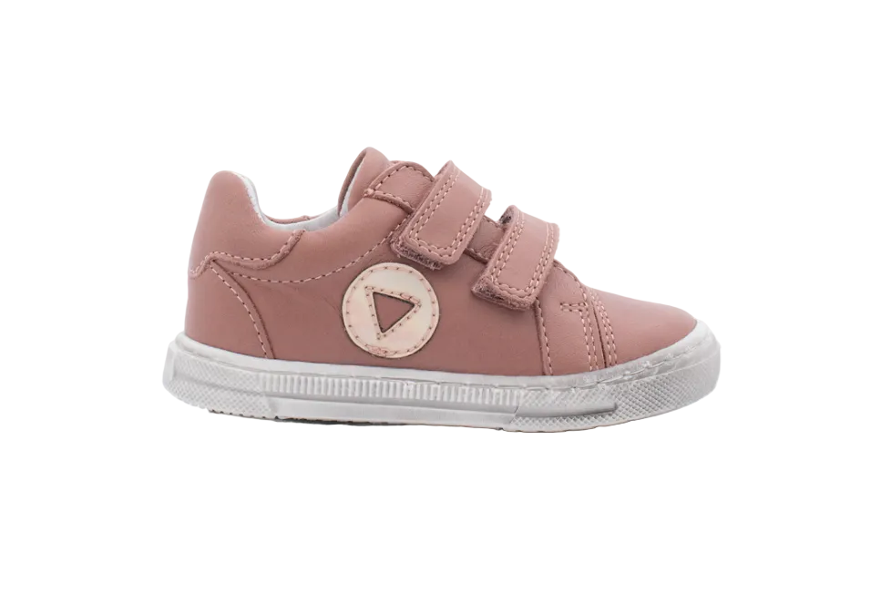 Cooler TELYOH Kinderschuh Tom Play Button Old Rose. Halbschuh mit Klettverschluss und Dreieck Detail an der Seite Eco Schuhe made in Portugal weiche flexible Barfuß Sohlen Barfuss Schuhe