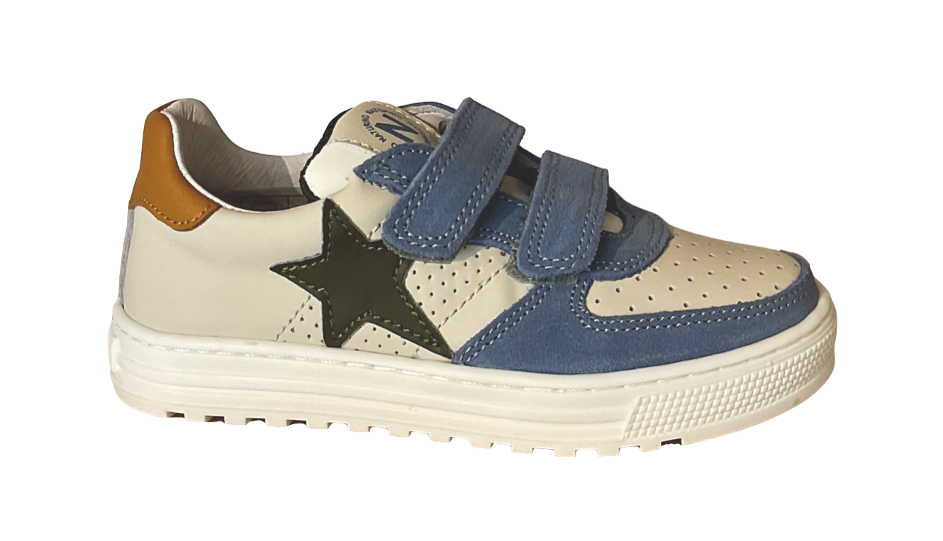 Kinderschuhe von Naturino aus Italien mit Klettverschluss.