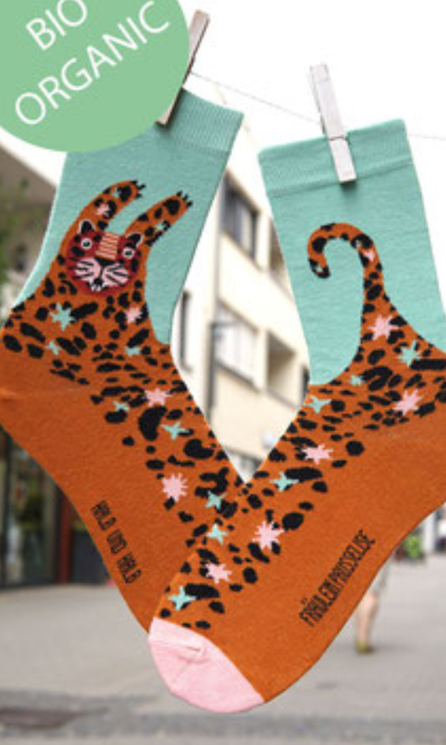 Fräulein Prusselise Leo Socke Collab-Style mit Halb und Halb - keks.