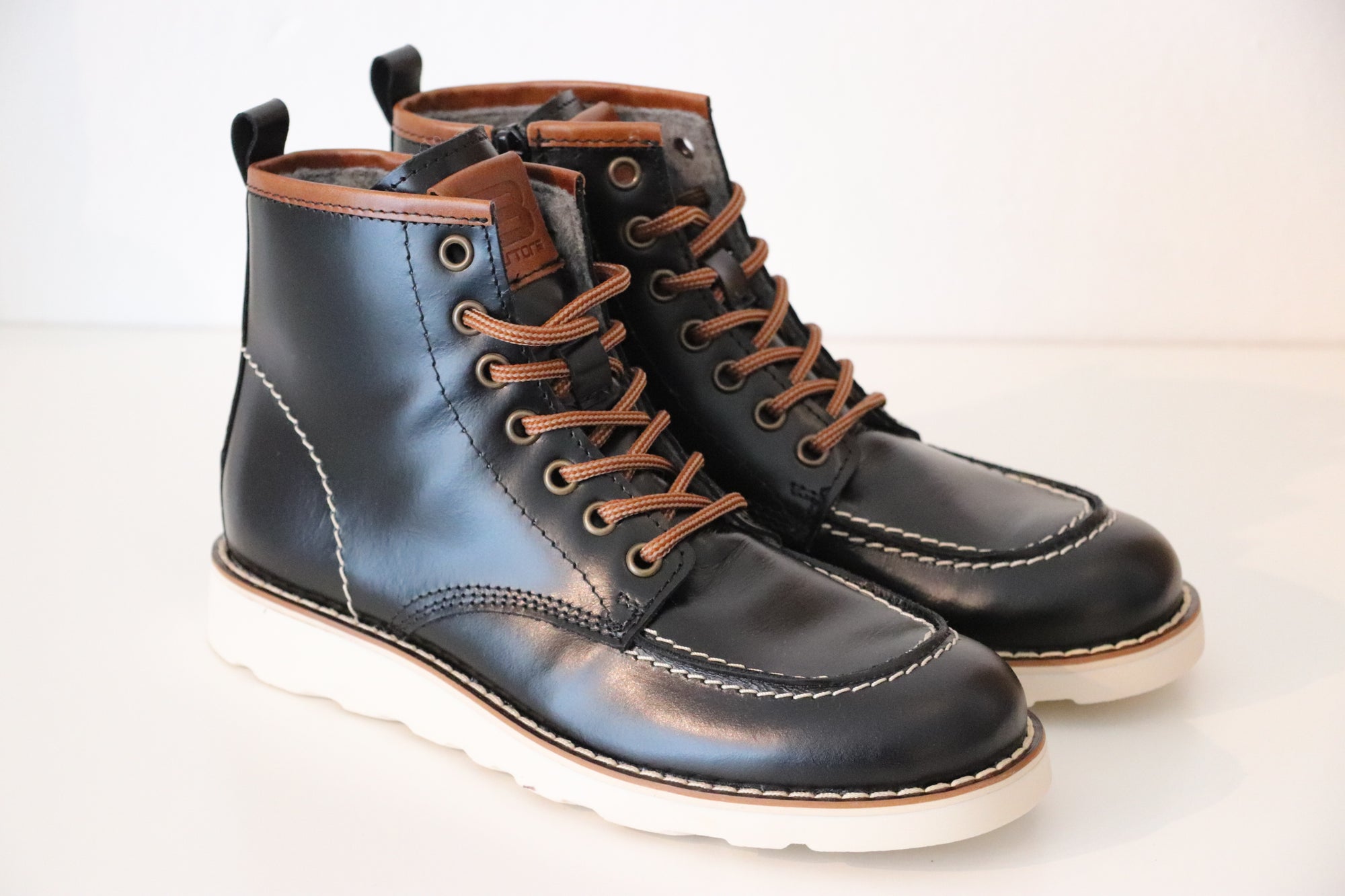 Cole Bounce Schnürstiefelette Schwarz mit leichtem Fleece - keks.