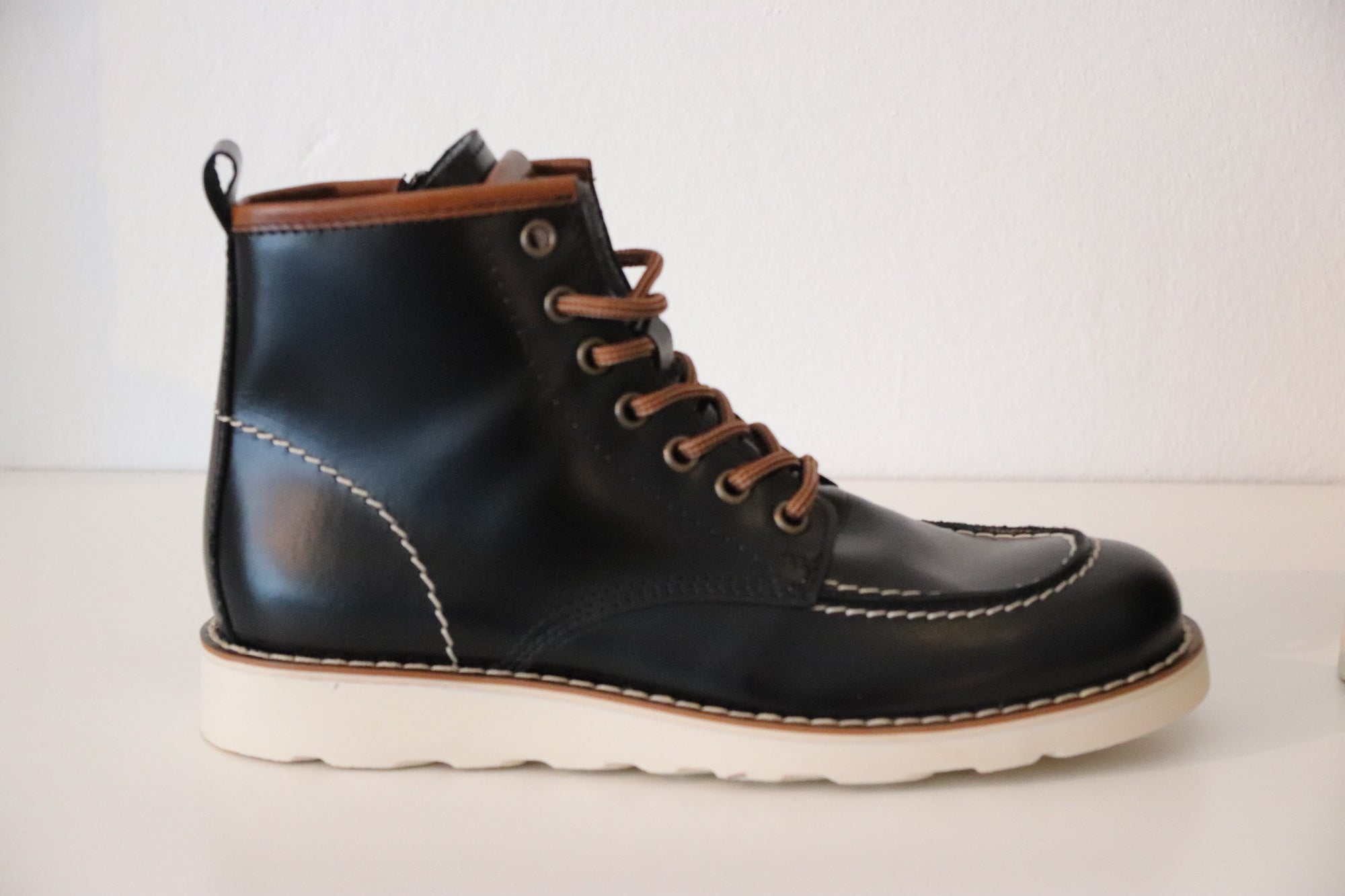 Cole Bounce Schnürstiefelette Schwarz mit leichtem Fleece - keks.