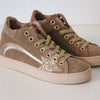 Cole Bounce Sneaker Sand Velours mit Goldstern - keks.