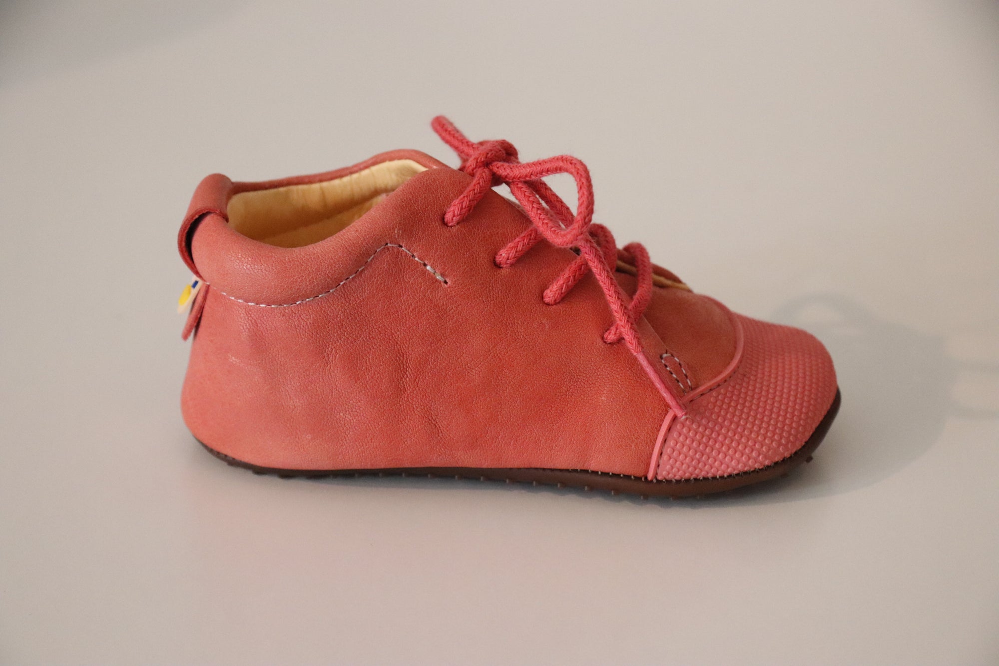 DULIS Babysneaker zum Schnüren mit Krabbelkappe PINK - keks.