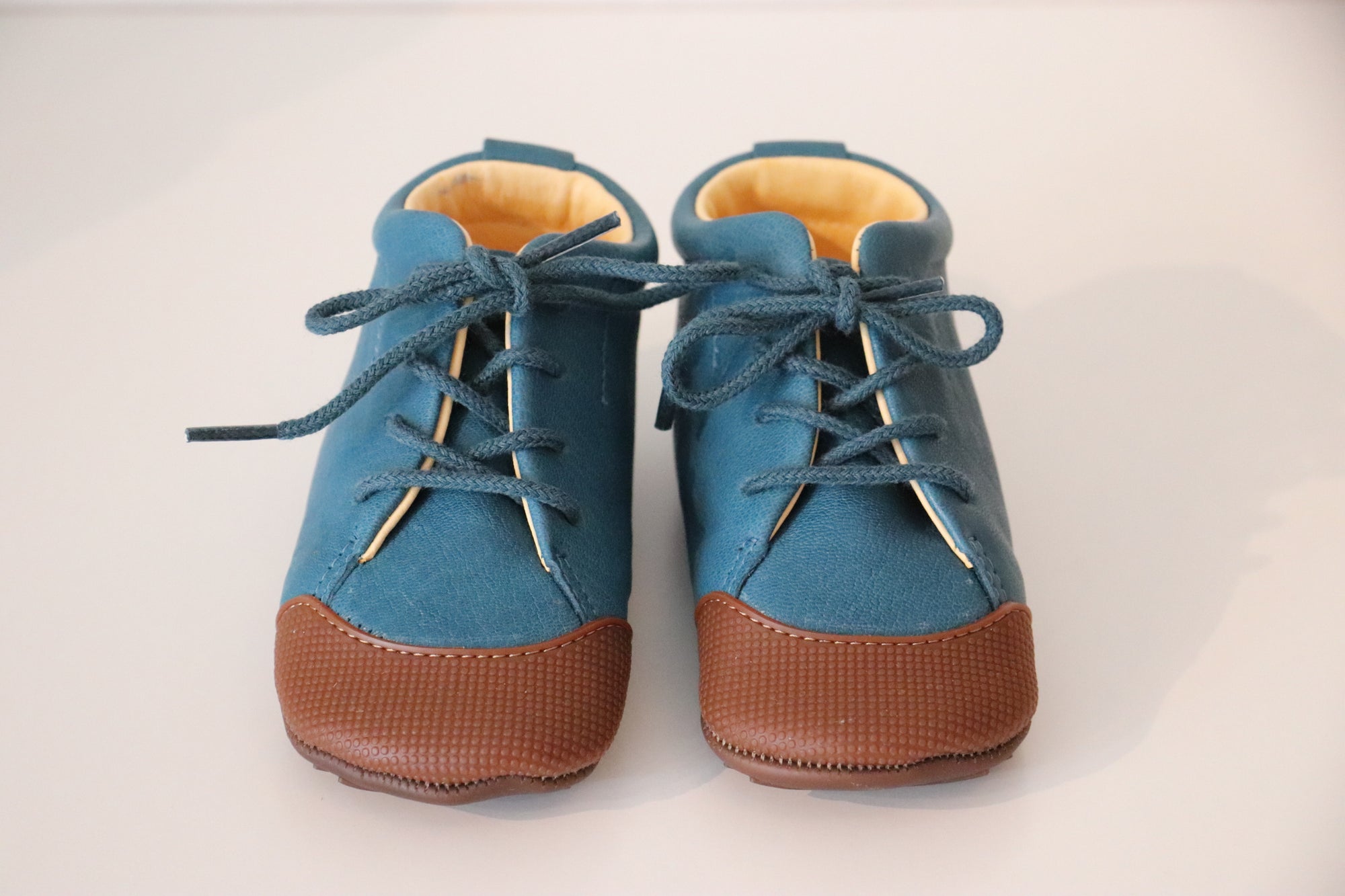 DULIS Babysneaker zum Schnüren mit Krabbelkappe PETROL - keks.