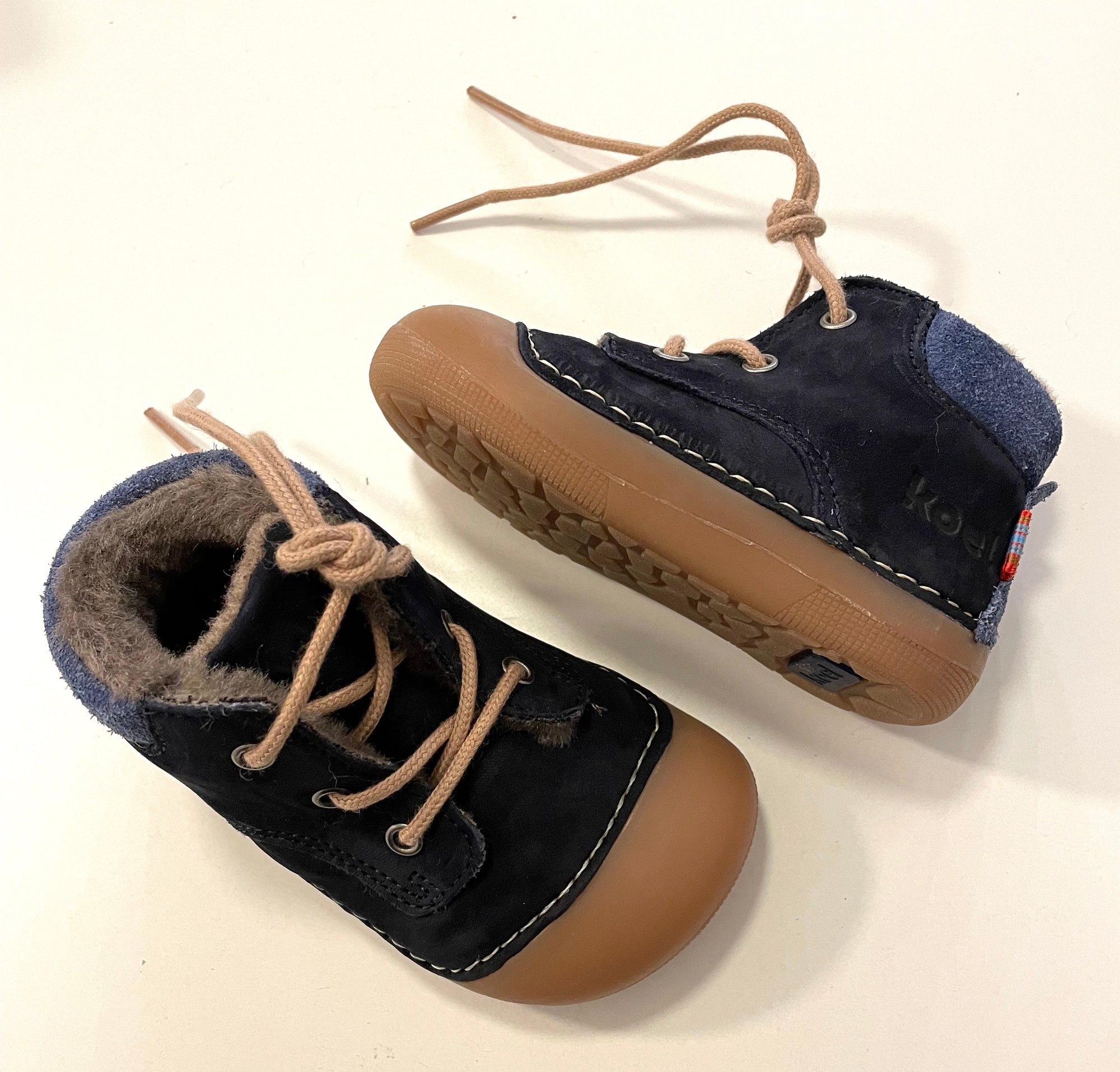 Dunkelblaue Lammfell Koel Barefoot AVA Bio Nubuk Kinderschuhe, Ansicht von oben