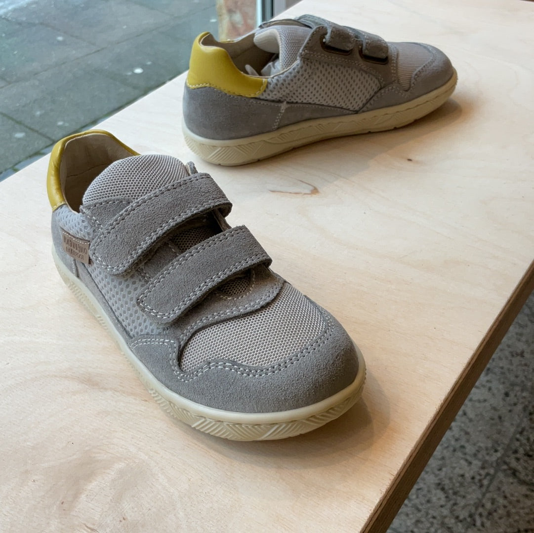 Naturino Lilox Barfußschuh mit Klettverschluss Grau-Gelb Barfußsneaker Barfuß made in Portugal Sommerbarfußschuh